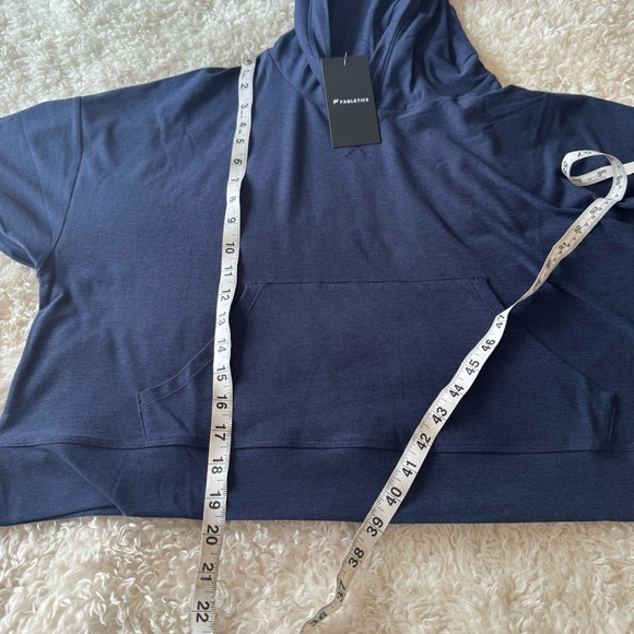 Fabletics Cloud Jersey Cropped Hoodie - Deep Navy Heather - Size Medium NEW - Picture 9 of 12